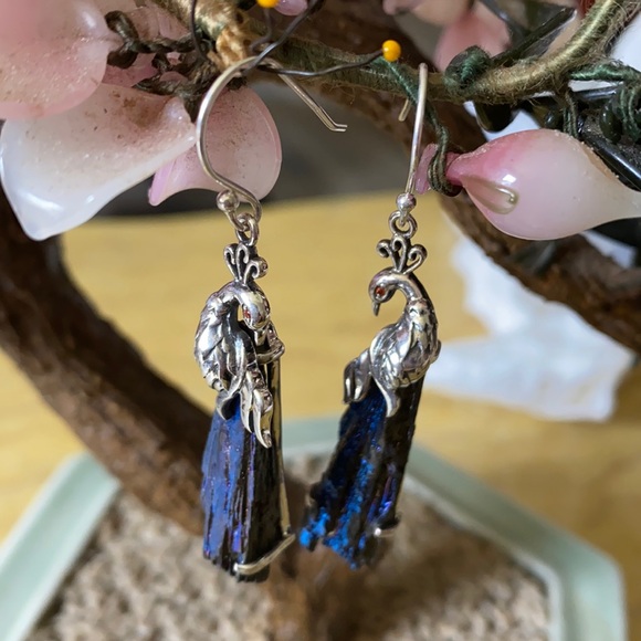 Vintage 925 aura rainbow kyanite peacock earring